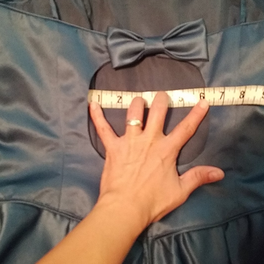 Dress - Picture 10 of 12